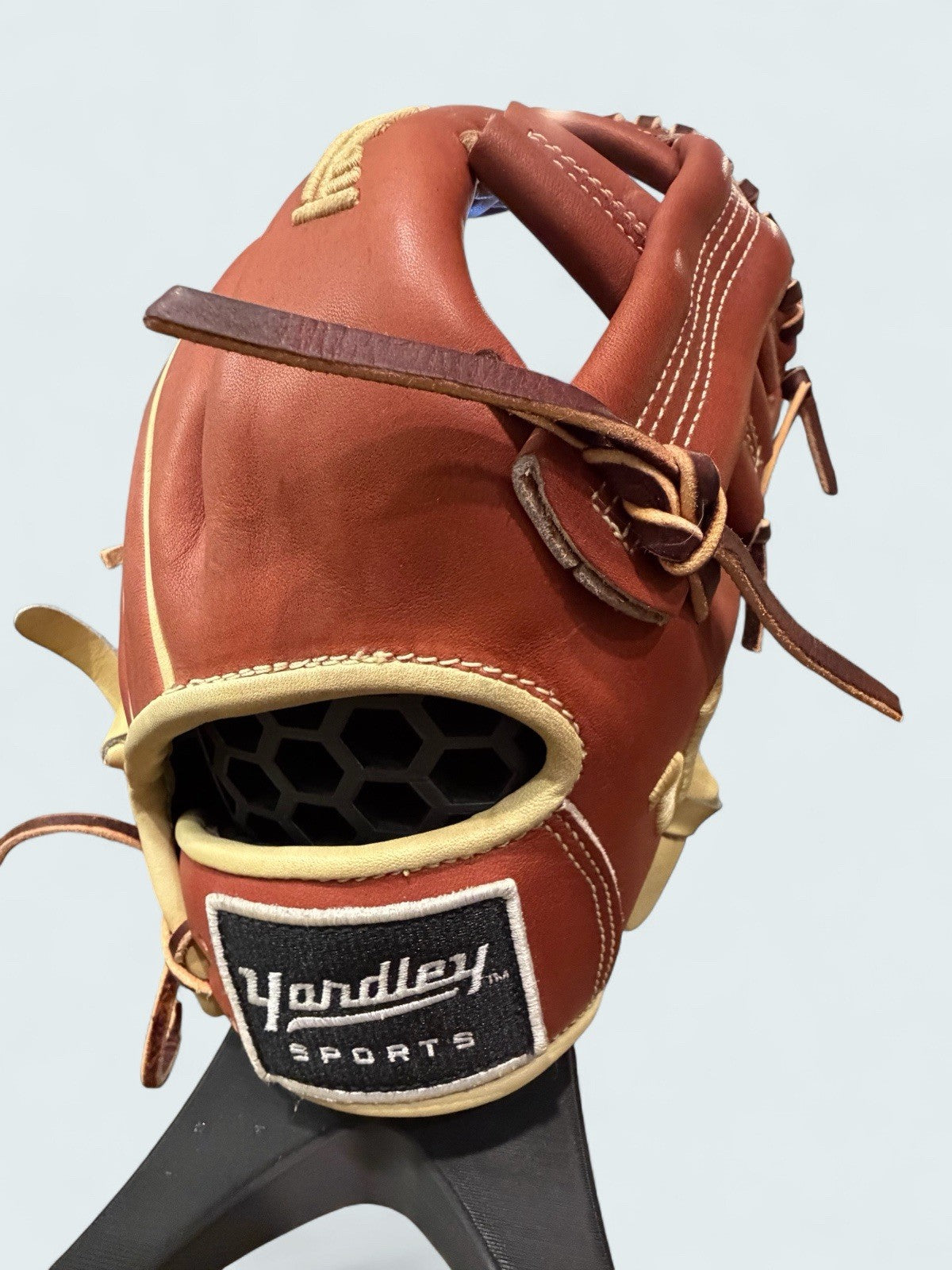 Yardley Y2 Maven Steer 11.5” I-Web Infield Glove – RHT